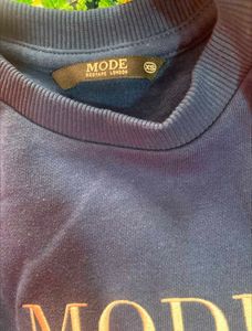 Girls Sweatshirt.Brand New Red Tape