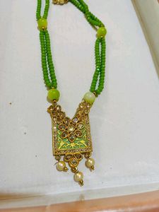 Elegant Green Jewelry Set new with tag