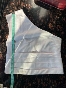Authentic Zara one off shoulder top