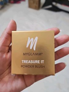 MYGLAMM Treasure It Powder Blush