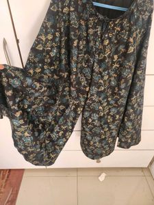 Kurta With Plaso