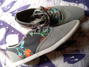 Lacagioni Gray Floral Sneakers
