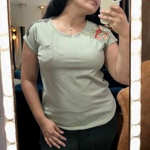 Embellished Grey T-Shirt with Floral Embroidery