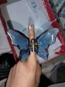 combo offerr 💥Bow Earrings and chain with butterf