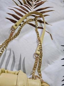 Yellow Chain Sling/Hand Bag💌✨