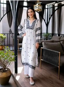 White Embroidered Kurta