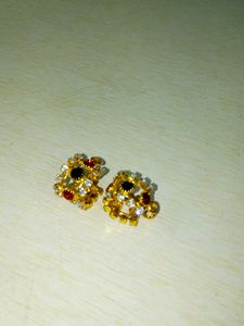 New Ladu Gopal Je Hand Kaday  Golden @Red Colar