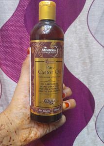 combo of Mamaearth Vitamin C Facewash And St Botanica Pure Castor Oil