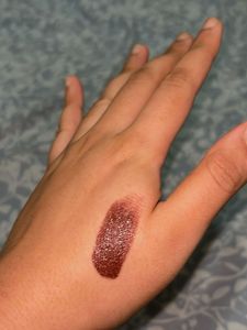 Huda Beauty Satin Lipstick Shade Amore