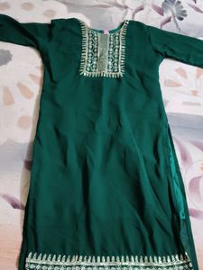 Emerald Green Embellished Kurti