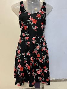 Divide H&M Branded Floral Print Dress