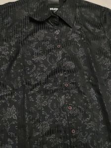 Women&#39;s Black Shirt
