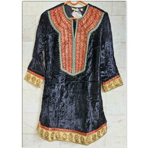 Global Desi Embellished Velvet Kurta