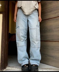 Combo Of Black Ruffle Top And Baggy Jean