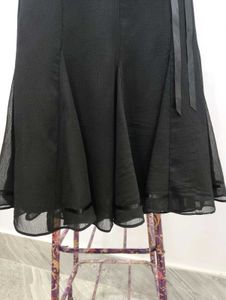 Chic Black Midi Skirt