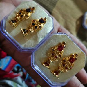 Vintage Gold Tone Drop Earrings