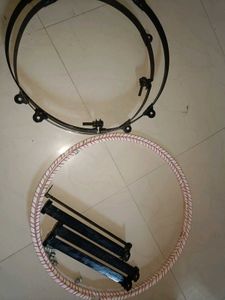 Aari Stand With Ring