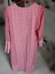 Elegant Pink Embroidered Kurta
