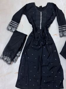 Elegant Black Salwar Kameez Suit