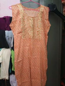 Straight Sleeveless Kurti