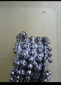 Oxidized Hand Cuff