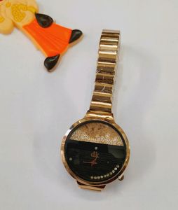 Branded QUARTZ watch ⌚️ 👌 😍✨️