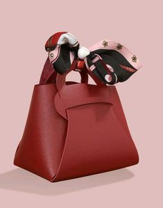 Hand Sized Black Handbag (1Bag)