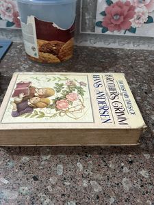 Large Volume Of 43 Fairy tales