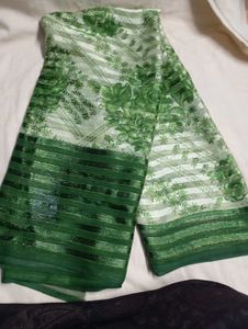 Elegant Green Floral Saree without blouse