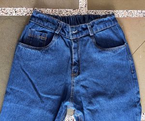Mom’s Fit Dark Blue High-Waisted Jeans