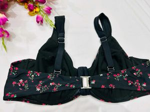 🇳🇿💫Black Colour Floral Print Imported Bra