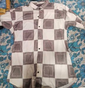 Checkered Pattern Button-Down Shirt