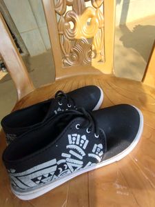 Swigs Shoes