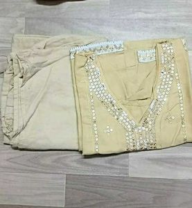 Assorted Women&#39;s Kurtas