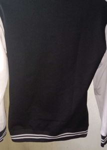 Size M NY Varsity Jacket - Stylish &amp; Trendy