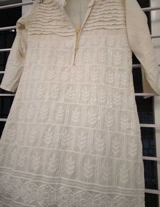 A Cream Shinning Kurthi