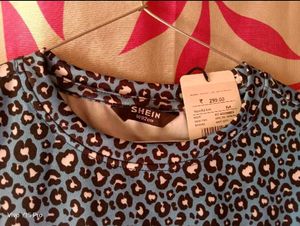 Stylish Blue Animal Print Crop Top