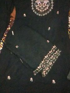 Black Suit With Chunni Or Pant