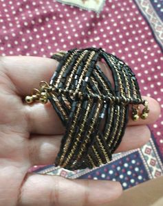 Stylish Black &amp; Gold Bracelet