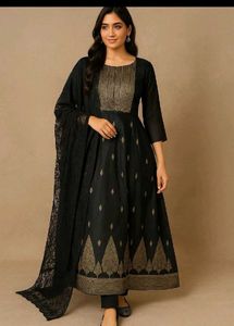 Elegant Black &amp; Gold Kurta Set