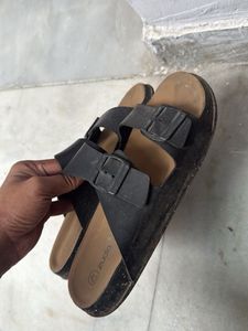 Zudio Black Sandals