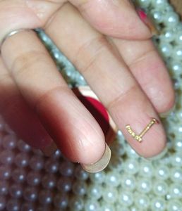 Beautiful New Shainging ✨💎 Stone Stude
