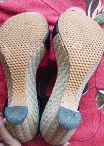 Women Heels 👠