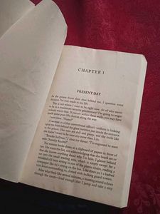 5 Books By Frieda Mc Fadden