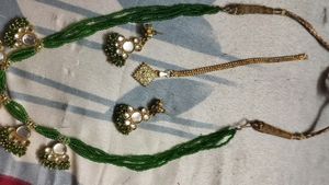 This A Green Colour Jewellery Set....