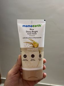 Mamaearth Rice Dewy Bright Face Wash