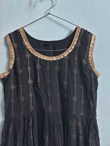 Women Sequinned Kurti With Sharara,Dupatta&amp;Sleeves