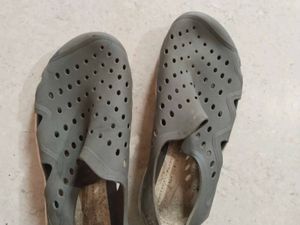 Used Grey Casual Shoes