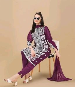 This Straight Kurta Pant &amp; Dupatta Set