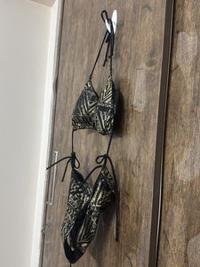 It’ Bikini Set Which Is Already Used So Selling It
